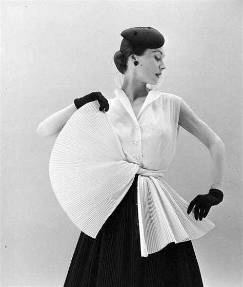 hubert de givenchy 1950s fashion.